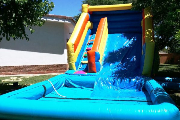 HINCHABLES ACUATICOS CON TOBOGAN Y PISCINA INCORPORADA