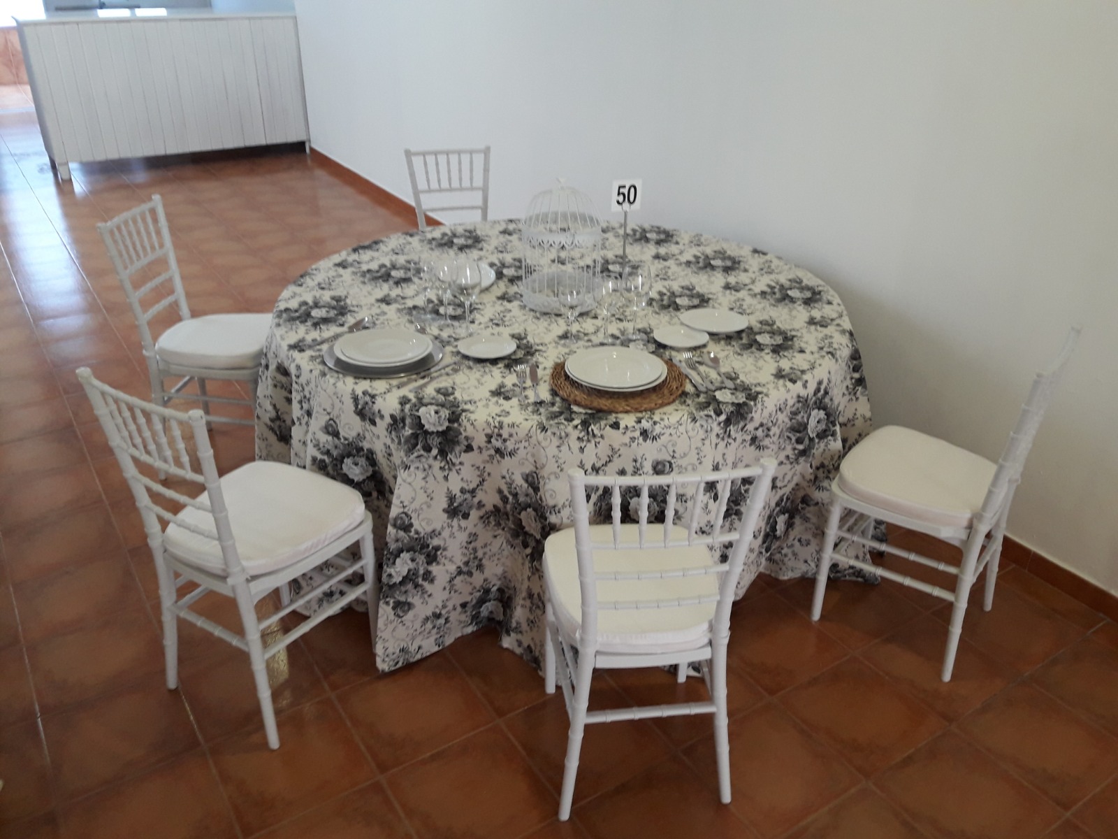 Mantel Rosas Negras