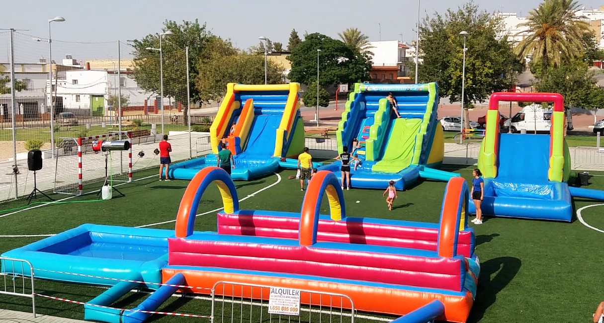 HINCHABLES ACUATICOS CON PISCINA