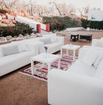 SOFA_CHILOUT_WWW.ALQUILANDIASEVILLA.com