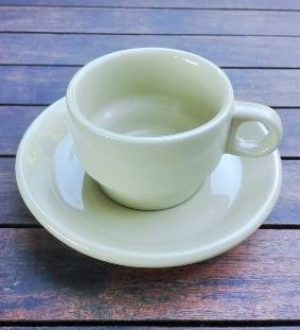 ALQUILER DE PLATOS TRINCHEROS, HONDOS, DE POSTRE, DE PAN, CUENCOS, BANDEJAS, MODELO AGUSTA LABRADO O LISO BLANCO BOJ_WWW.ALQUILANDIASEVILLA.COM